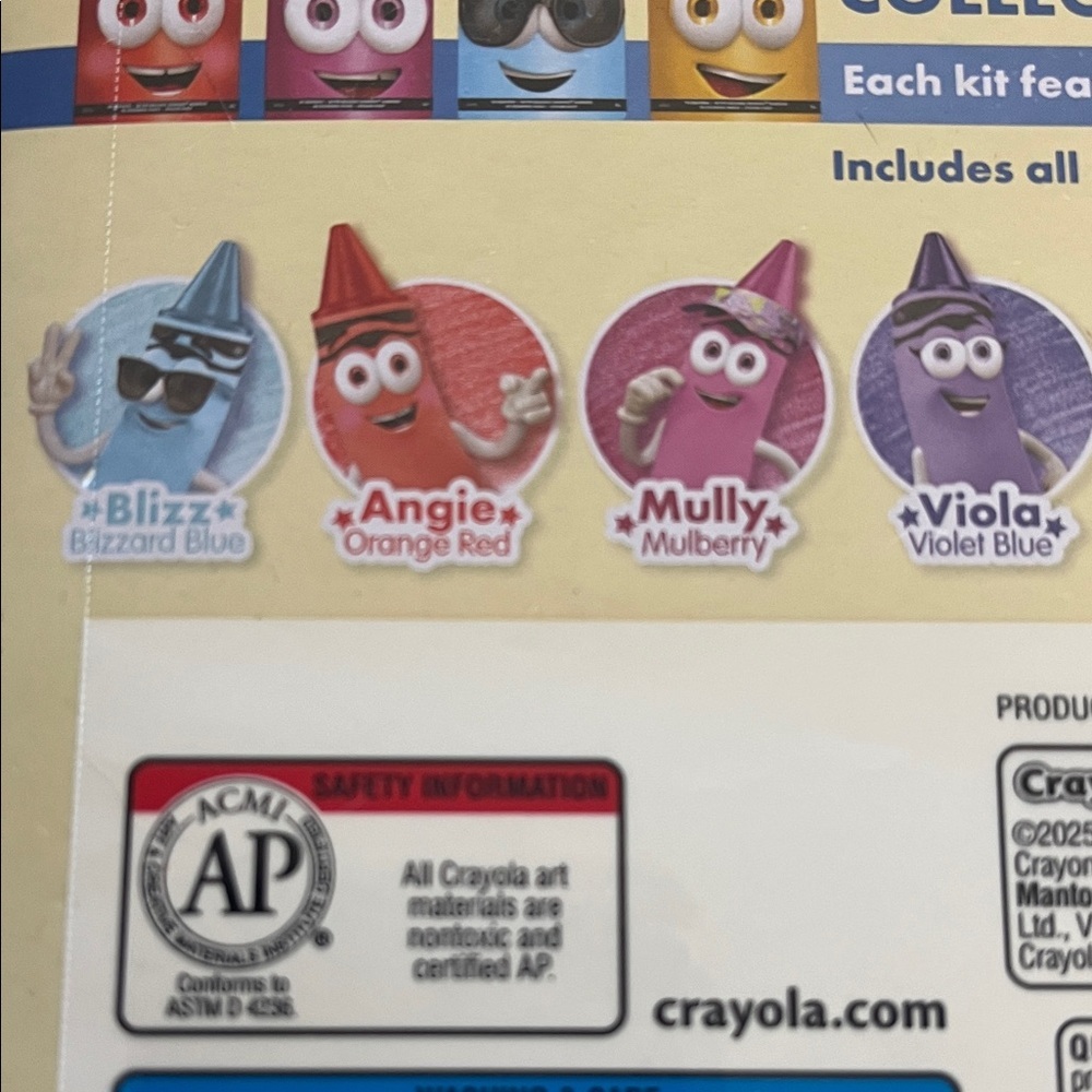 Crayola Limited Edition Collection Molly Mulberry Art Set - Picture 6 of 7